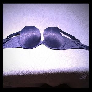 BNWOT Victoria’s Secret blue 38DD padded bra